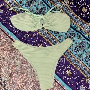 Bikini Set - Mint Green Size Small
Cheeky Bottom & Strapless Top with Keyhole